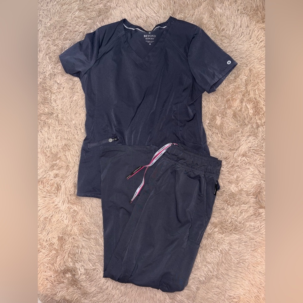 Grey Scrubs